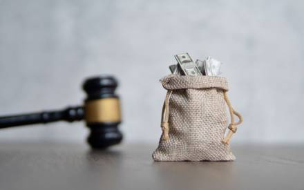 shutterstock abusdebienssociaux