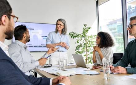 shutterstock negotravailsenior