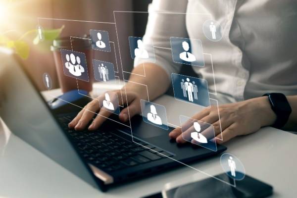 shutterstock simulateur obligations sociales
